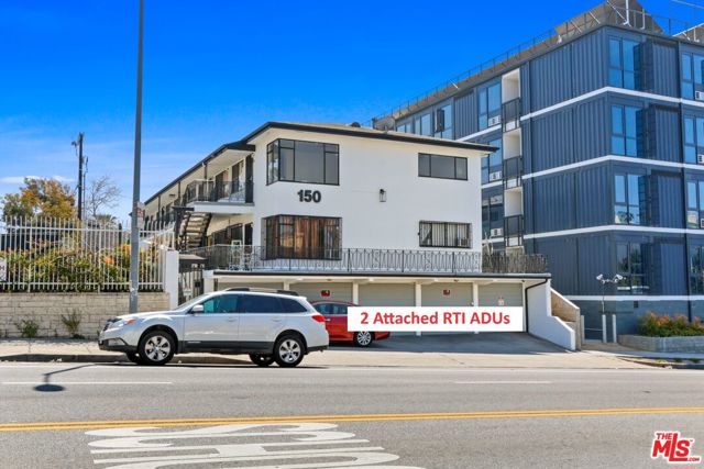 151 S Mountainview Avenue, Los Angeles CA: https://media.crmls.org/mediaz/b1de3da0-6df9-4321-98cc-004e89fd60a5.jpg