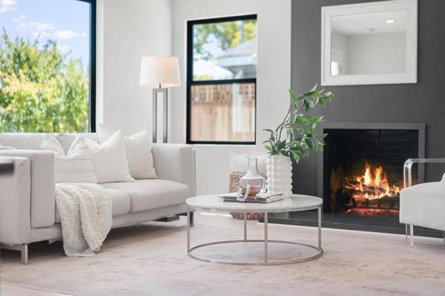 419 Daisy Lane, East Palo Alto CA: https://media.crmls.org/mediaz/b1ded4ce-a4ab-4b3c-bd95-5165cbaefef4.jpg