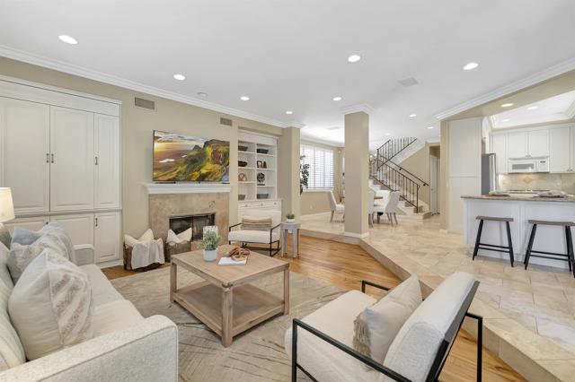 Detail Gallery Image 6 of 44 For 509 W Balboa Bld, Newport Beach,  CA 92661 - 3 Beds | 3/1 Baths