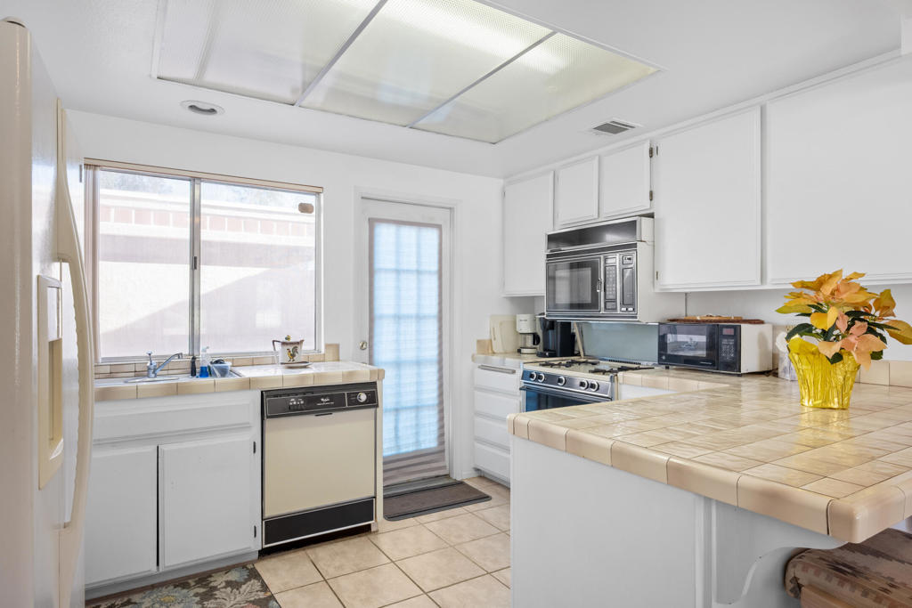 MLS #219139246DA image #13