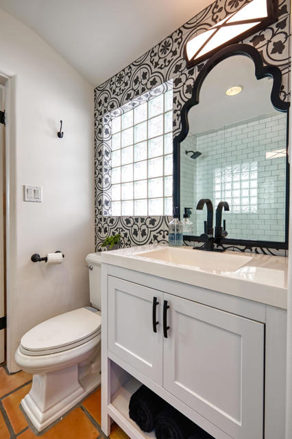 Shared Bath101L