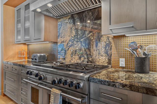9 Rockcrest, Rancho Mirage CA: https://media.crmls.org/mediaz/b1df8e75-a456-498d-b561-b8dab174272e.jpg