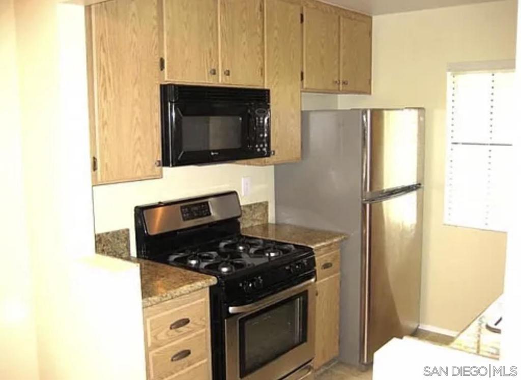 10353 Azuaga St - photo 2