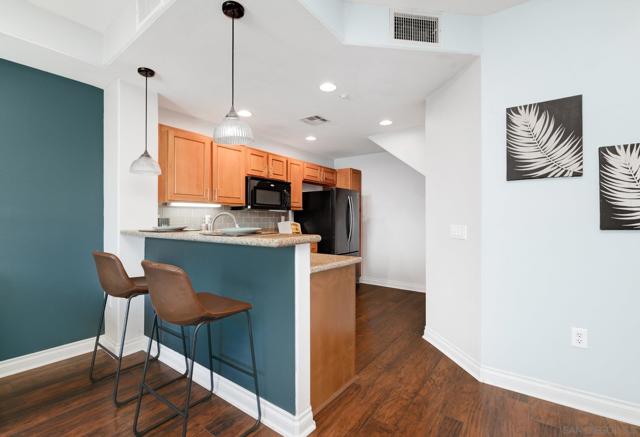 Image 7 of 31 For 7705 El Cajon Blvd  Unit 4