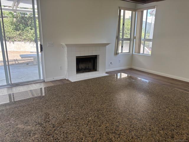14018 Via Corsini, San Diego CA: https://media.crmls.org/mediaz/b1e17cc8-6fb4-48d9-b195-cfffd663de72.jpg