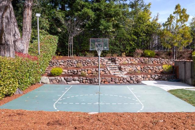 12 Colton Court, Redwood City CA: https://media.crmls.org/mediaz/b1e192fc-9226-4684-9a27-033265f898bd.jpg