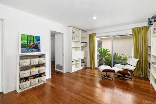 2104 Crownhill Road, San Diego CA: https://media.crmls.org/mediaz/b1e24b23-8eac-46e9-83b1-41ea77406e93.jpg