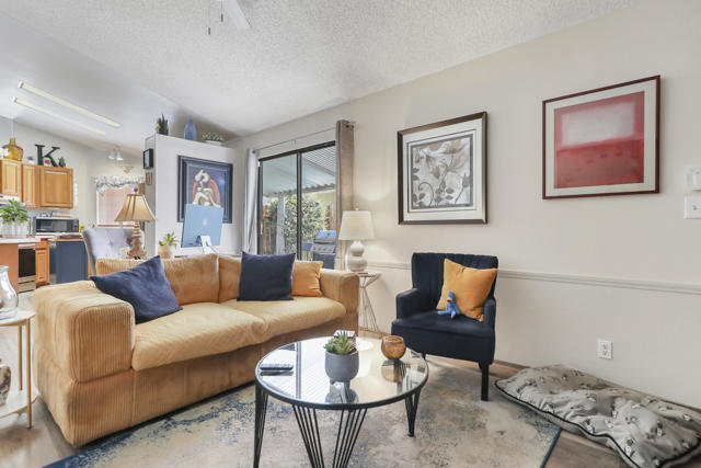 25 Pampas Lane, Palm Desert CA: https://media.crmls.org/mediaz/b1e27047-d5fd-40cc-b4dd-d01faa7efb99.jpg