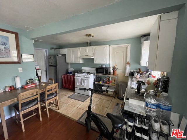 1137 N Normandie Avenue, Los Angeles CA: https://media.crmls.org/mediaz/b1e2a8a6-6a41-4c75-a331-fb9813498bd3.jpg