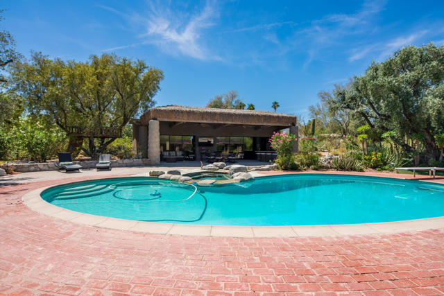 73297 Grapevine Street, Palm Desert CA: https://media.crmls.org/mediaz/b1e36a36-ea8b-4aef-afe3-64781cf92685.jpg