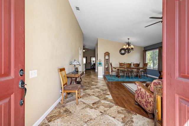 45315 Coldbrook Lane, La Quinta CA: https://media.crmls.org/mediaz/b1e39ecb-cfb5-4a8f-bc76-f831af983bd6.jpg