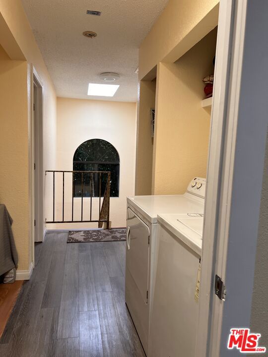 4345 W 154th Street, Lawndale CA: https://media.crmls.org/mediaz/b1e3c44d-95e3-4104-863a-c319545e3baf.jpg