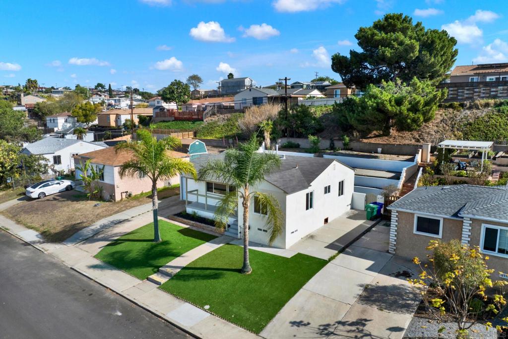 MLS #250043424SD image #2