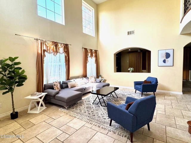144 Acacia Lane, Newbury Park CA: https://media.crmls.org/mediaz/b1e4e53f-29d0-4417-9529-29e477fd38ee.jpg