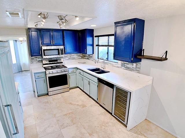49035 Serenata Court, La Quinta CA: https://media.crmls.org/mediaz/b1e50c21-cd62-4766-beae-b4decbcc73f0.jpg
