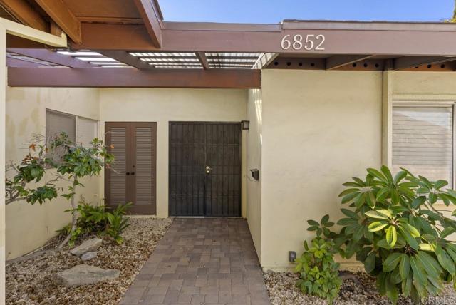 Detail Gallery Image 3 of 34 For 6852 Jackson, San Diego,  CA 92119 - 4 Beds | 3 Baths