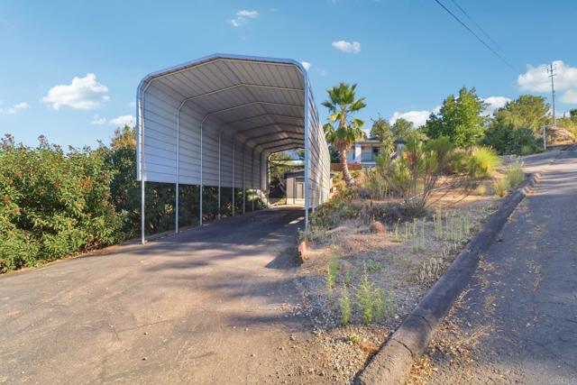 Detail Gallery Image 9 of 63 For 1921 via Corina, Alpine,  CA 91901 - 3 Beds | 2/1 Baths