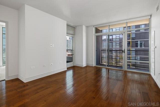425 W Beech St, San Diego CA: https://media.crmls.org/mediaz/b1e5cfac-1049-4874-a48a-f662665e8ec7.jpg