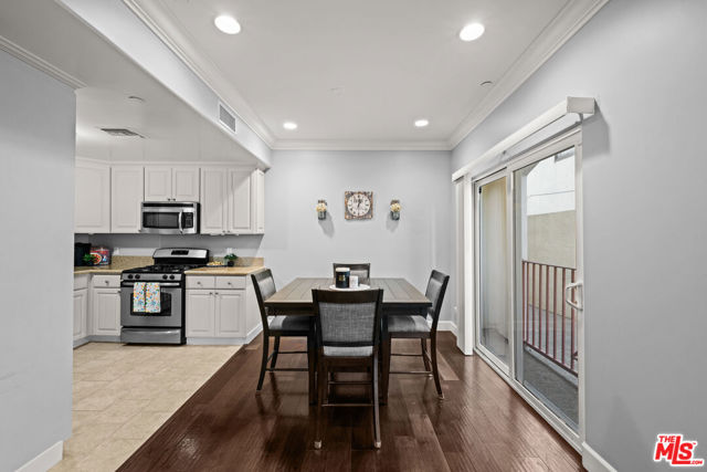 5335 Cartwright Avenue, North Hollywood CA: https://media.crmls.org/mediaz/b1e7247f-5722-4db7-ab26-d8b59f5c0f8f.jpg
