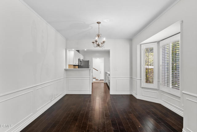 Detail Gallery Image 4 of 23 For 4242 Van Nuys Bld, Los Angeles,  CA 91403 - 3 Beds | 3 Baths