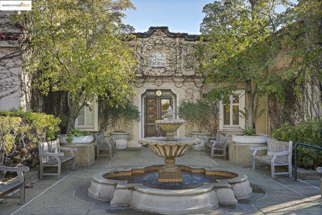 61 Wildwood Ave, Piedmont CA: https://media.crmls.org/mediaz/b1e7d3e9-6e04-4d67-a228-9908a78728ee.jpg