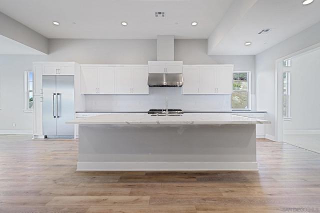Image 4 of 50 For 15123 Larchmont St