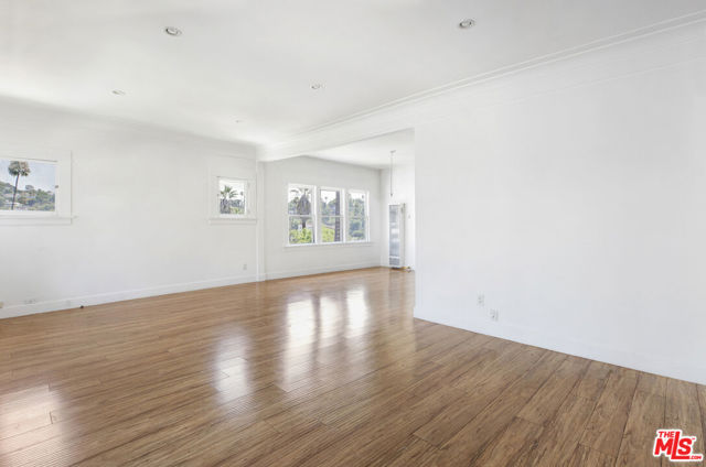 1404 Maltman Avenue, Los Angeles CA: https://media.crmls.org/mediaz/b1ea557d-a7c8-4cb4-8540-eee891a9fcfb.jpg