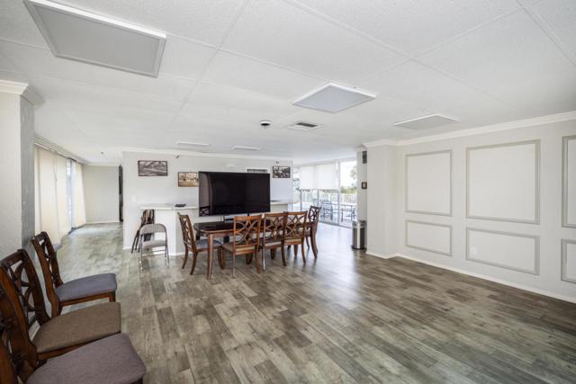 400 Davey Glen Road, Belmont CA: https://media.crmls.org/mediaz/b1ea58be-f804-492f-8c8f-22194b5f0418.jpg