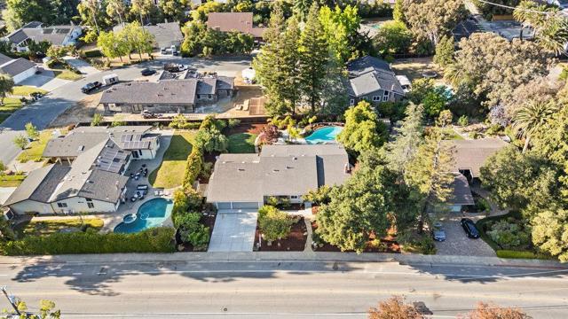 17583 Daves Avenue, Monte Sereno CA: https://media.crmls.org/mediaz/b1eb4337-2e06-44f0-926e-84e66fd40f87.jpg