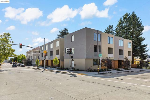4031 Park Blvd, Oakland CA: https://media.crmls.org/mediaz/b1eb5f81-10e9-4d33-b173-c78512d493d6.jpg