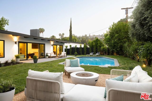 24211 Caris Street, Woodland Hills CA: https://media.crmls.org/mediaz/b1ec5d60-a0c2-4864-a04f-1491d34a3981.jpg