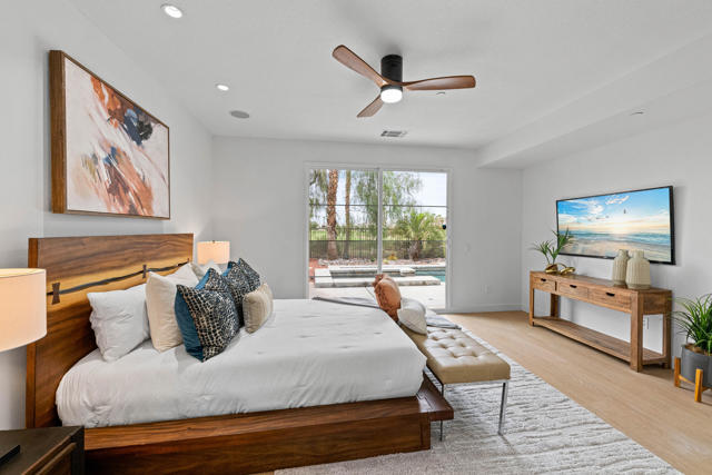 4315 Vantage Lane, Palm Springs CA: https://media.crmls.org/mediaz/b1ec6361-c420-4877-8ed0-ca60999a81d1.jpg