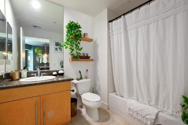 801 Ash st, San Diego CA: https://media.crmls.org/mediaz/b1ec72c4-5472-4898-9e92-c3751830040c.jpg