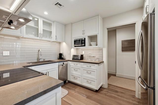 1330 University Drive, Menlo Park CA: https://media.crmls.org/mediaz/b1eca9ab-ce19-4023-842d-16ed317753aa.jpg