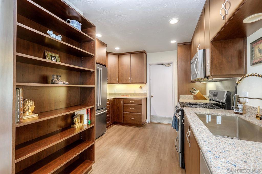 MLS #250043669SD image #7