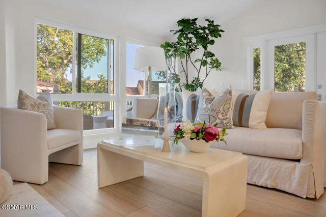 1228 S Westlake Boulevard, Westlake Village CA: https://media.crmls.org/mediaz/b1ed6ee6-4a9b-4439-9b68-5d9429e671c0.jpg