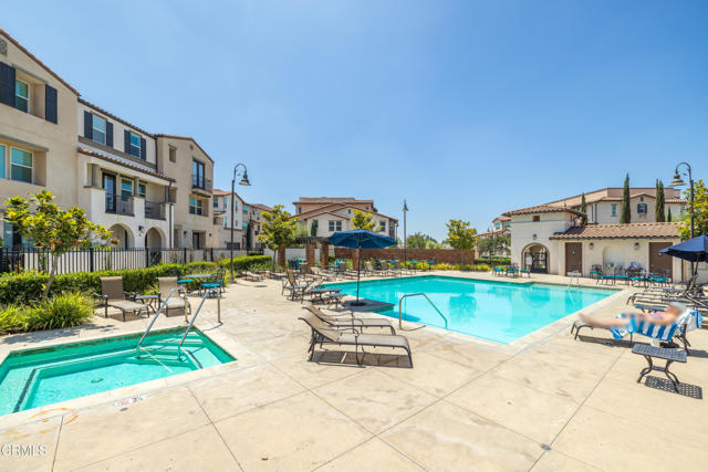 623 W Foothill Boulevard, Glendora CA: https://media.crmls.org/mediaz/b1eebe8b-04d6-44d2-ad4c-89928dccef92.jpg