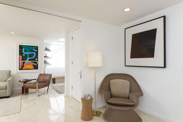 70164 Frank Sinatra Drive, Rancho Mirage CA: https://media.crmls.org/mediaz/b1eef8bc-0f0c-470e-8be9-cdd8952fa01b.jpg