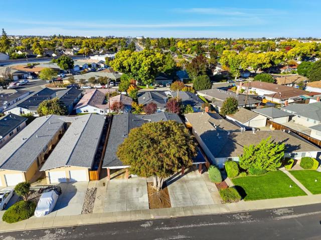 2421 Karen Drive, Santa Clara CA: https://media.crmls.org/mediaz/b1ef279d-36c7-420a-a8a1-68a1c382a66a.jpg