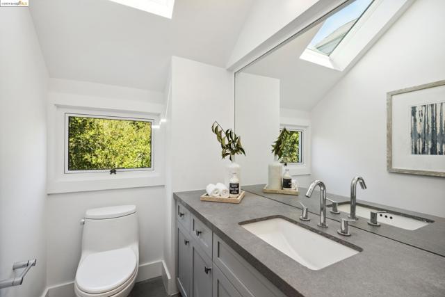 Image 44 of 59 For 5980 Harbord Dr