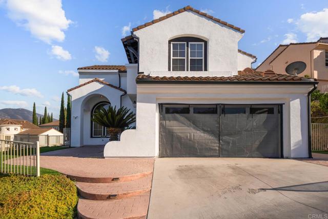 2062 Pleasant Waters Ct, Spring Valley CA: https://media.crmls.org/mediaz/b1ef8394-9f67-4f23-9578-1d35fc23ecd2.jpg