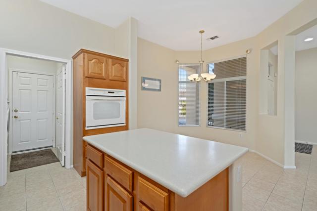 78270 Quail Run, Palm Desert CA: https://media.crmls.org/mediaz/b1efbc12-cf0b-49fd-97bb-e5c5edf6a65a.jpg