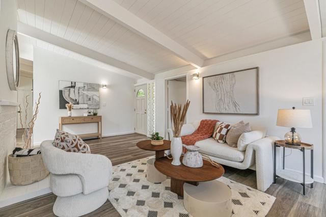 3845 Corina Way, Palo Alto CA: https://media.crmls.org/mediaz/b1f07125-809f-42e1-bbc9-b3b20a1ad732.jpg