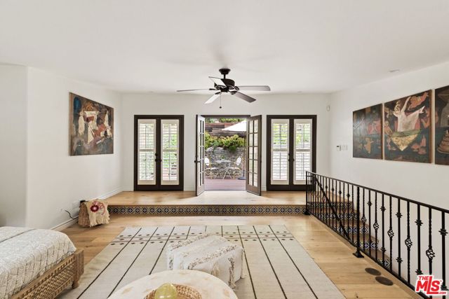 1508 N Beverly Glen Boulevard, Los Angeles CA: https://media.crmls.org/mediaz/b1f11ba1-3317-402d-8dd7-678fa5840491.jpg