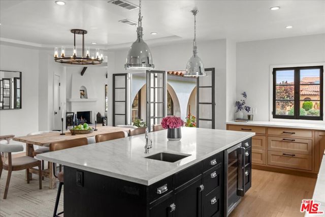 1663 S Ogden Drive, Los Angeles CA: https://media.crmls.org/mediaz/b1f19cb0-c061-484c-a7a8-5e83e88c367b.jpg