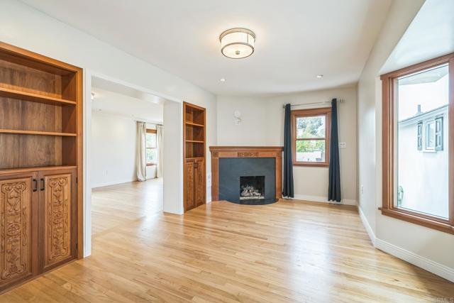 2675 Clove Street, San Diego CA: https://media.crmls.org/mediaz/b1f2b682-6fd1-42df-ba6a-026720049b41.jpg