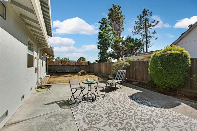2560 Phelan Avenue, Hayward CA: https://media.crmls.org/mediaz/b1f2c37b-ba8d-4bd2-b1c1-84e2812eea44.jpg