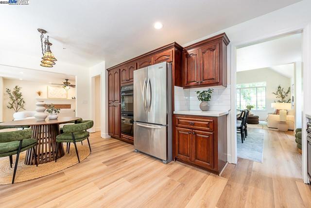 34233 Perry Glen Ter, Union City CA: https://media.crmls.org/mediaz/b1f2d7b6-4286-49dd-88cc-a17293e910bf.jpg