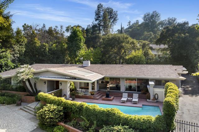 635 Rockwood Road, Pasadena CA: https://media.crmls.org/mediaz/b1f31fe0-39b1-4eab-a8a3-97bccb190cf4.jpg