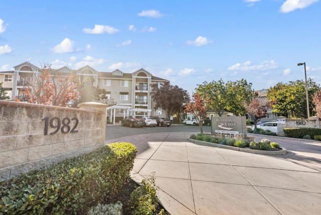 1982 W Bayshore Road, East Palo Alto CA: https://media.crmls.org/mediaz/b1f561b8-e6c6-41f3-915e-fbba03174cbe.jpg